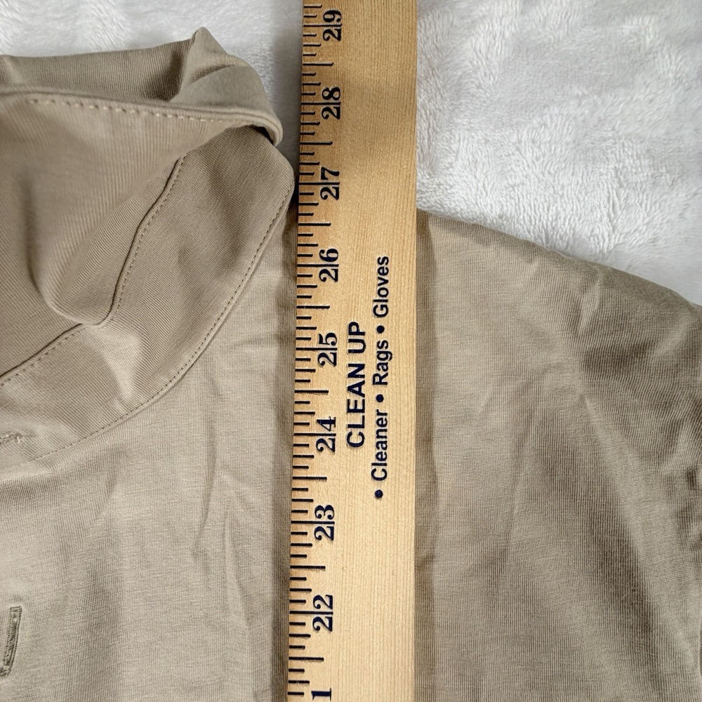 Uniqlo Shirt Men's Size M Beige U Oversized Short Sleeve Button-Up View 5